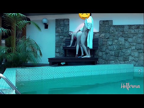 ❤️ Šef poziva sobaricu na bazen, ali nije mogao odoljeti vrućini ️❌ Jebeni video na hr.ixiporn.ru ☑